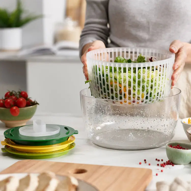 Salad Spinning